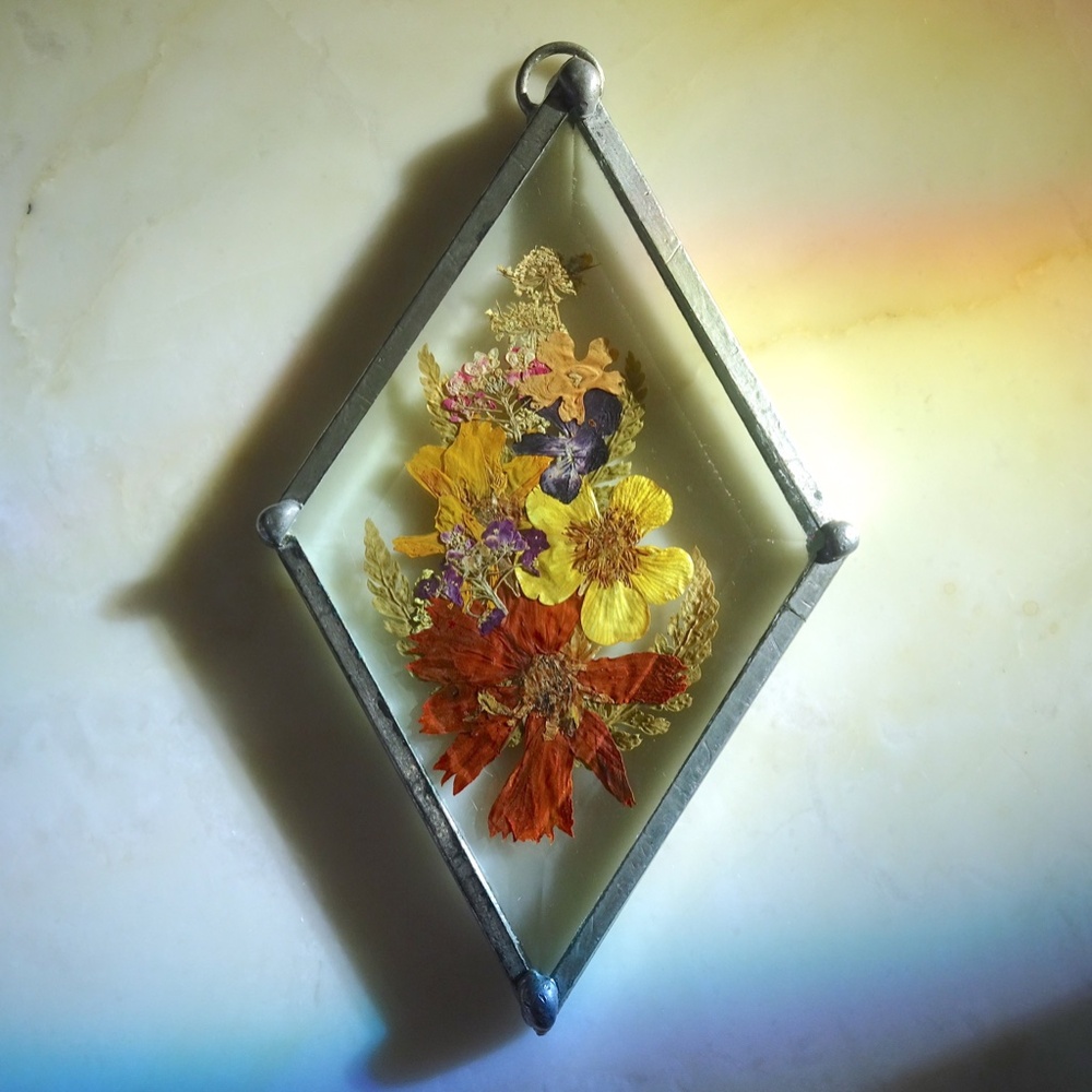 Vintage 1970s Dried Floral Flower Power Cottagecore Glass Diamond Suncatcher